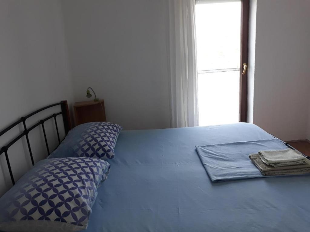 Basil Apartments And Rooms Betina  Buitenkant foto