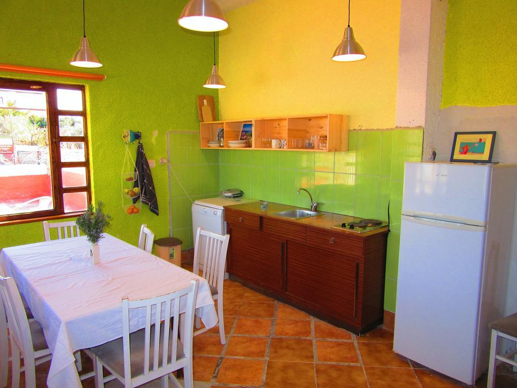 Basil Apartments And Rooms Betina  Buitenkant foto